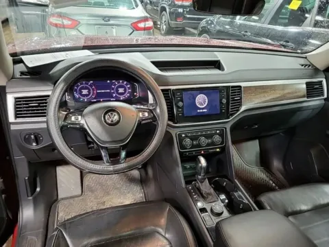 Another view of 2019 Volkswagen Atlas SEL Premium 4Motion Sport Utility 4D for sale in Manchester, CT at Drivemax