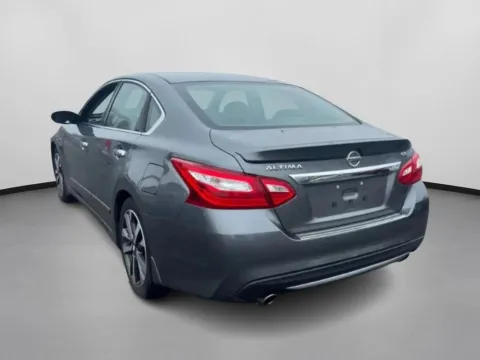 Photos of 2016 Nissan Altima 2.5 SR Sedan 4D for sale in Manchester, CT at Drivemax