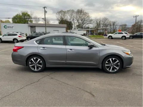 More photos of 2016 Nissan Altima 2.5 SR Sedan 4D at Drivemax, CT