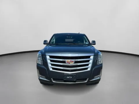 Another view of 2020 Cadillac Escalade ESV Premium Luxury Sport Utility 4D for sale in Manchester, CT at Drivemax