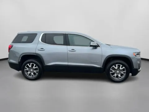 More photos of 2023 GMC Acadia SLE Sport Utility 4D at Drivemax, CT