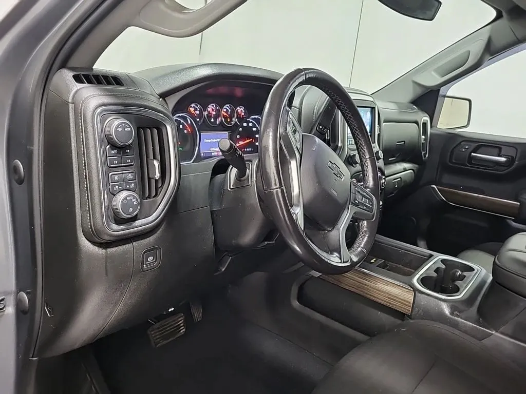 Chevrolet Silverado photo 7