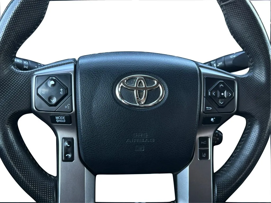 Toyota Tacoma photo 23