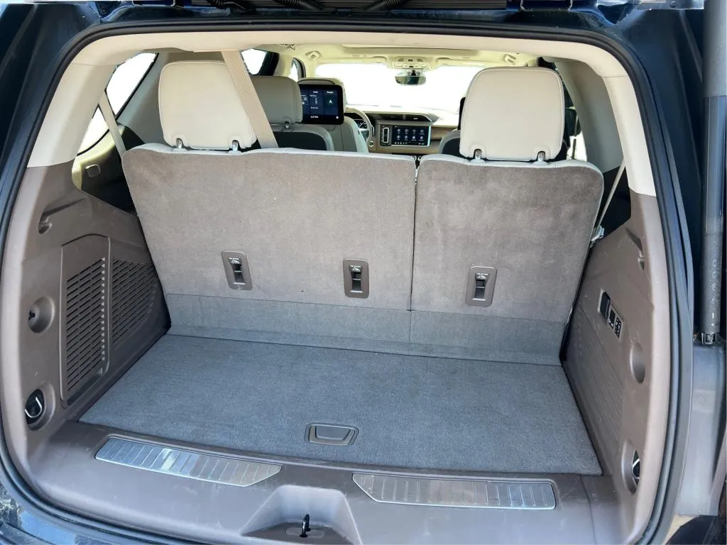 Toyota Tacoma photo 18