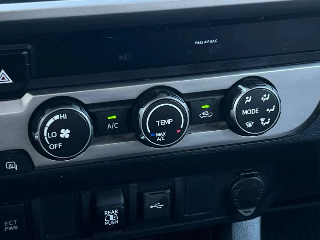 Toyota Tacoma photo 41