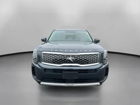 Photos of 2020 Kia Telluride LX Sport Utility 4D for sale in Manchester, CT at Drivemax