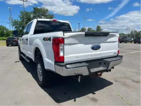 More photos of 2018 Ford F250 Super Duty Crew Cab XLT Pickup 4D 6 3/4 ft at Drivemax, CT