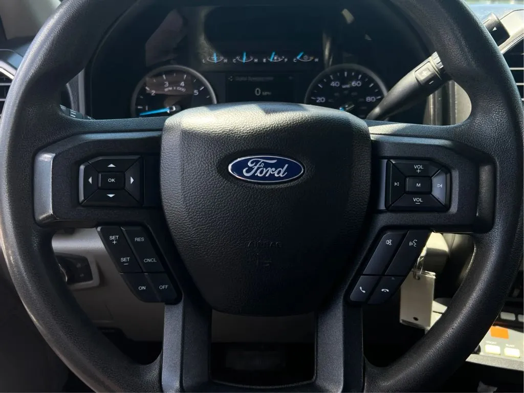 Ford F-250 photo 22