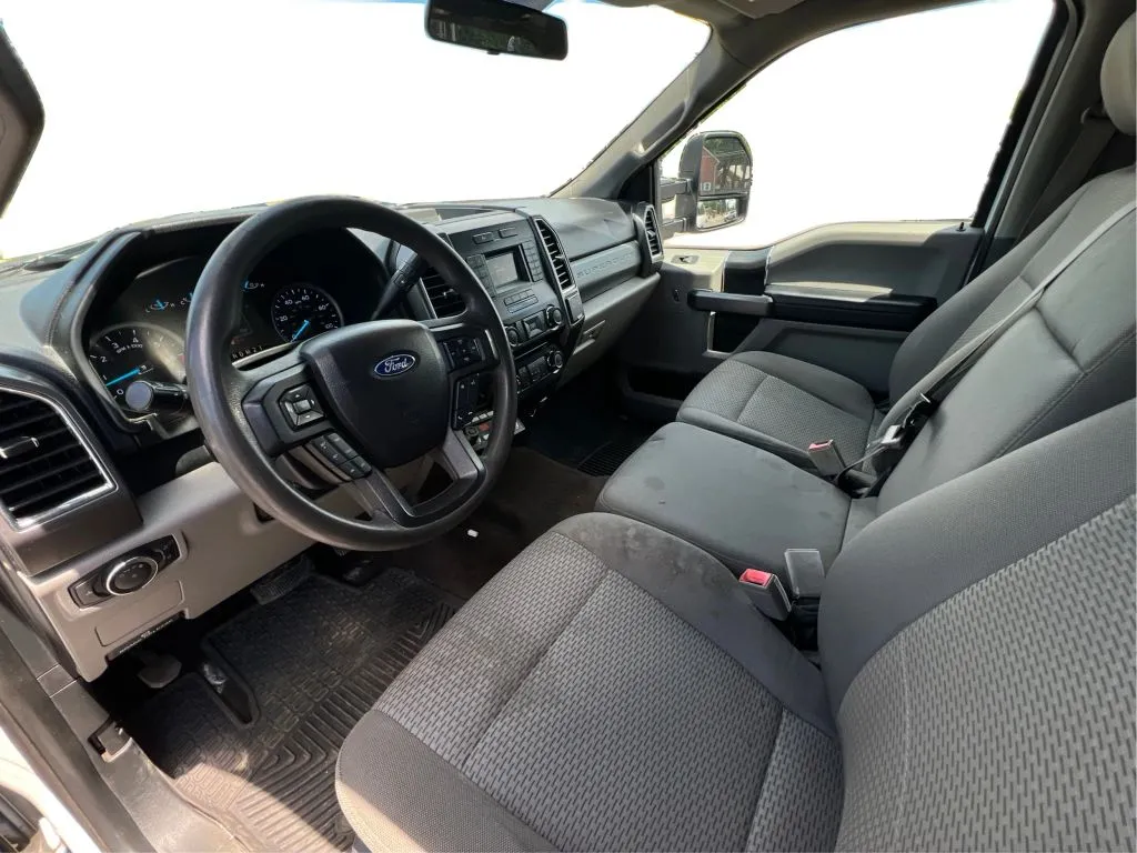 Ford F-250 photo 16
