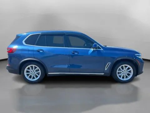 More photos of 2019 BMW X5 xDrive40i Sport Utility 4D at Drivemax, CT