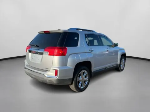 More photos of 2016 GMC Terrain SLT Sport Utility 4D at Drivemax, CT