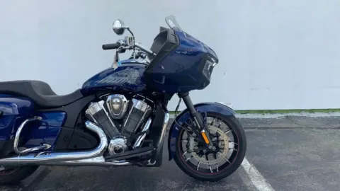 Photos of 2020 INDIAN MOTORCYCLE CHALLENGER LIMITED for sale in Manchester, CT at Drivemax