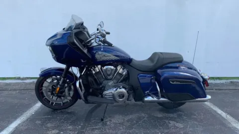 More photos of 2020 INDIAN MOTORCYCLE CHALLENGER LIMITED at Drivemax, CT