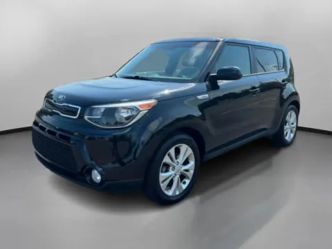More photos of 2016 Kia Soul + Wagon 4D at Drivemax, CT