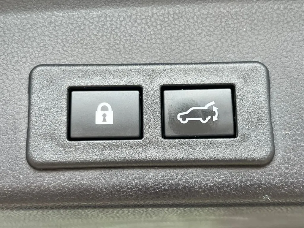 Subaru Ascent photo 35
