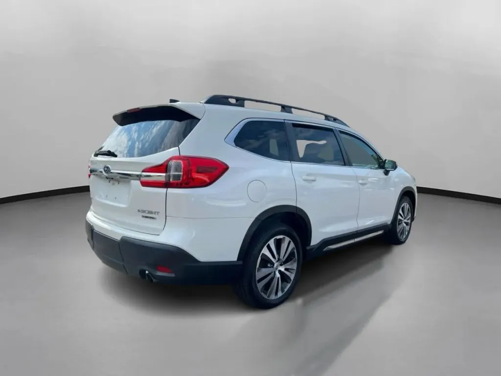 Subaru Ascent photo 9