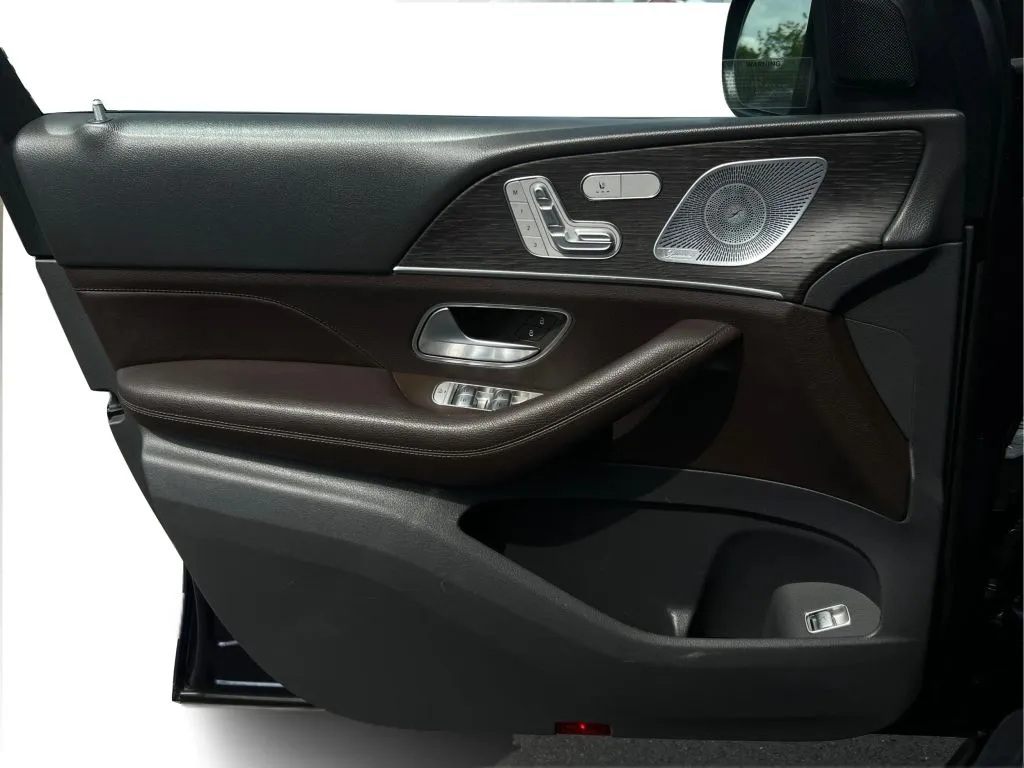 Mercedes-Benz GLE photo 26