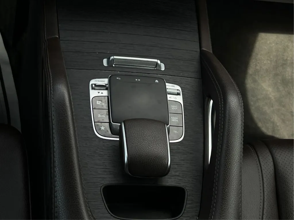 Mercedes-Benz GLE photo 21