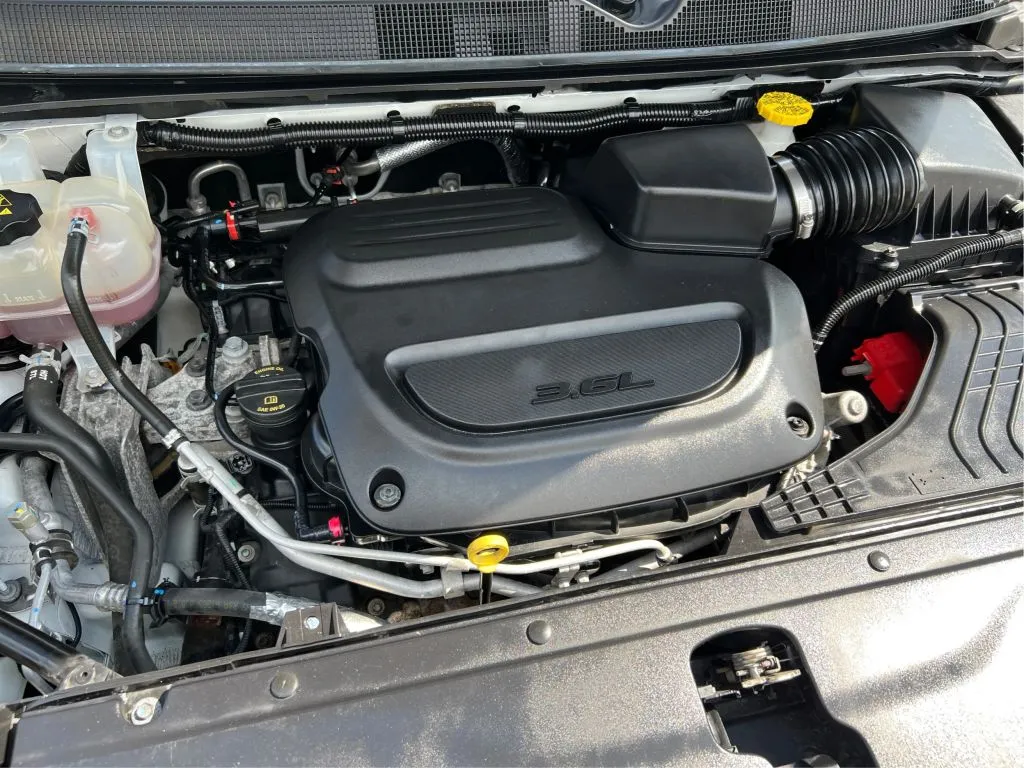 Chrysler Pacifica photo 27