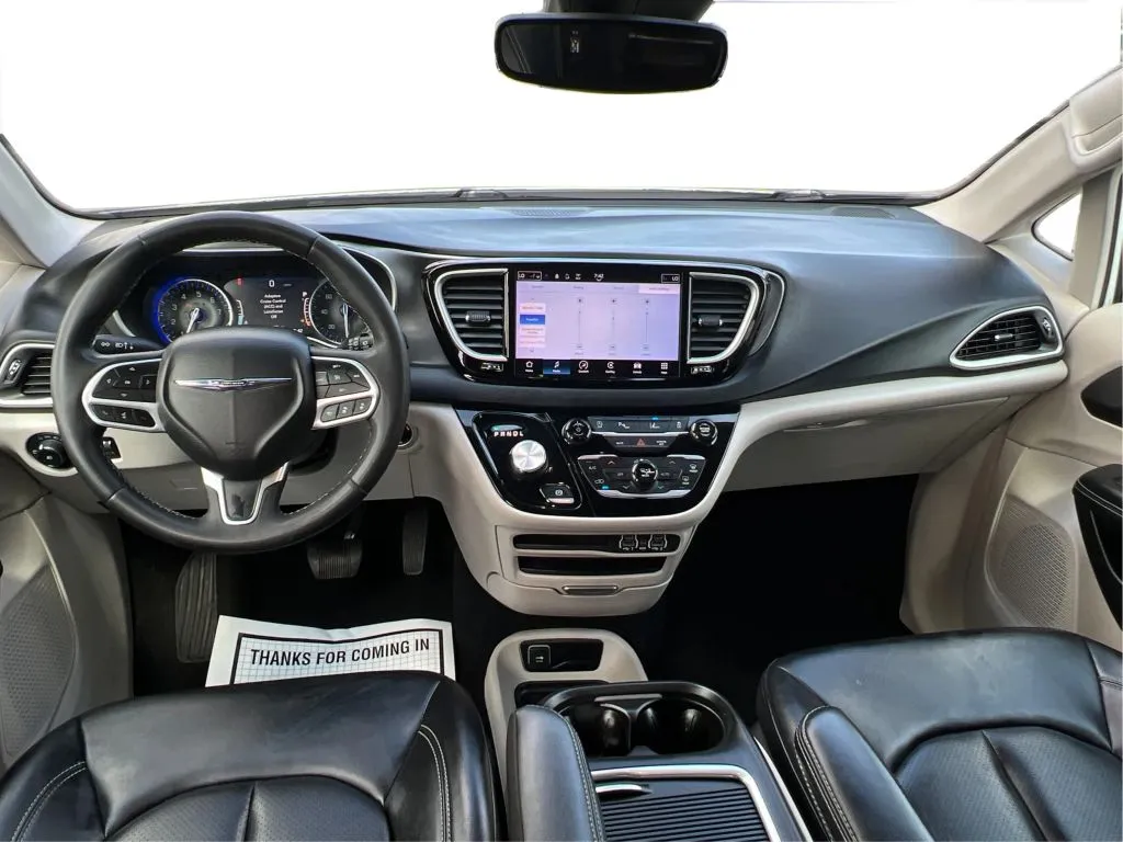 Chrysler Pacifica photo 34
