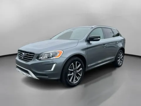 More photos of 2017 Volvo XC60 T6 Dynamic Sport Utility 4D at Drivemax, CT
