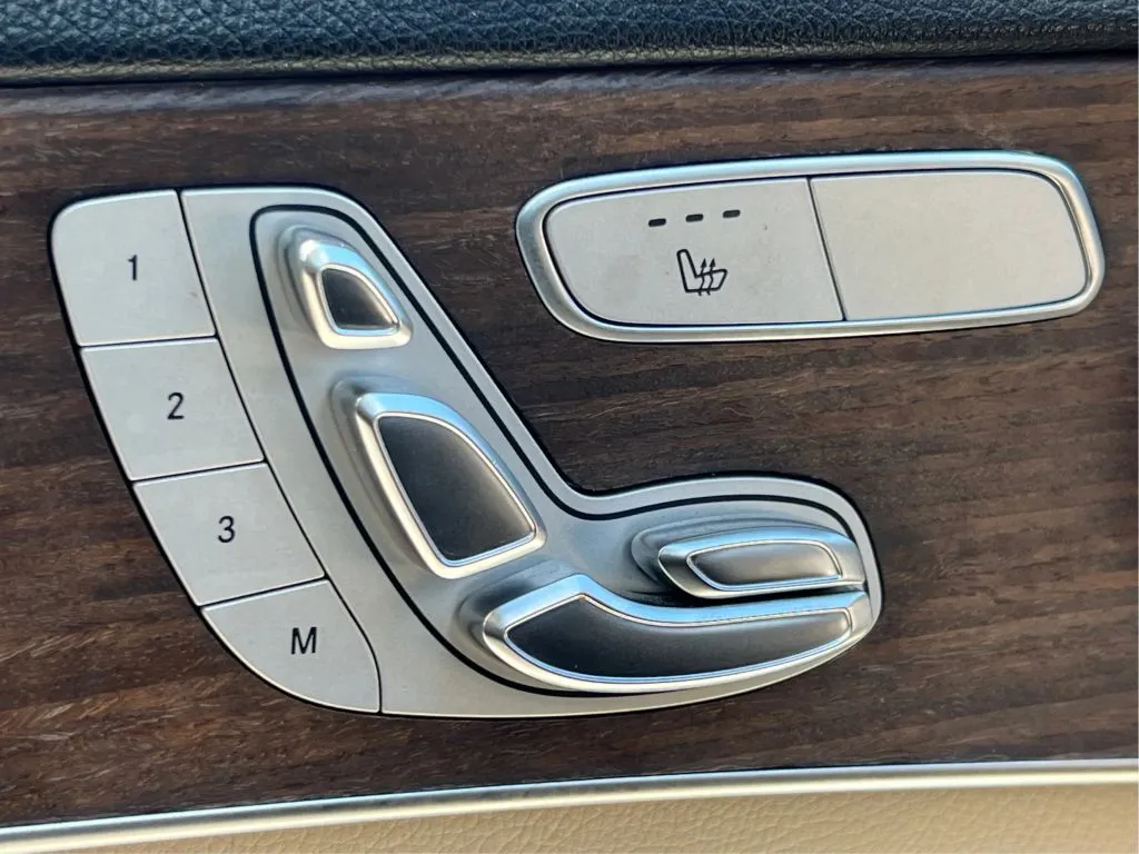 Mercedes-Benz C-Class photo 25