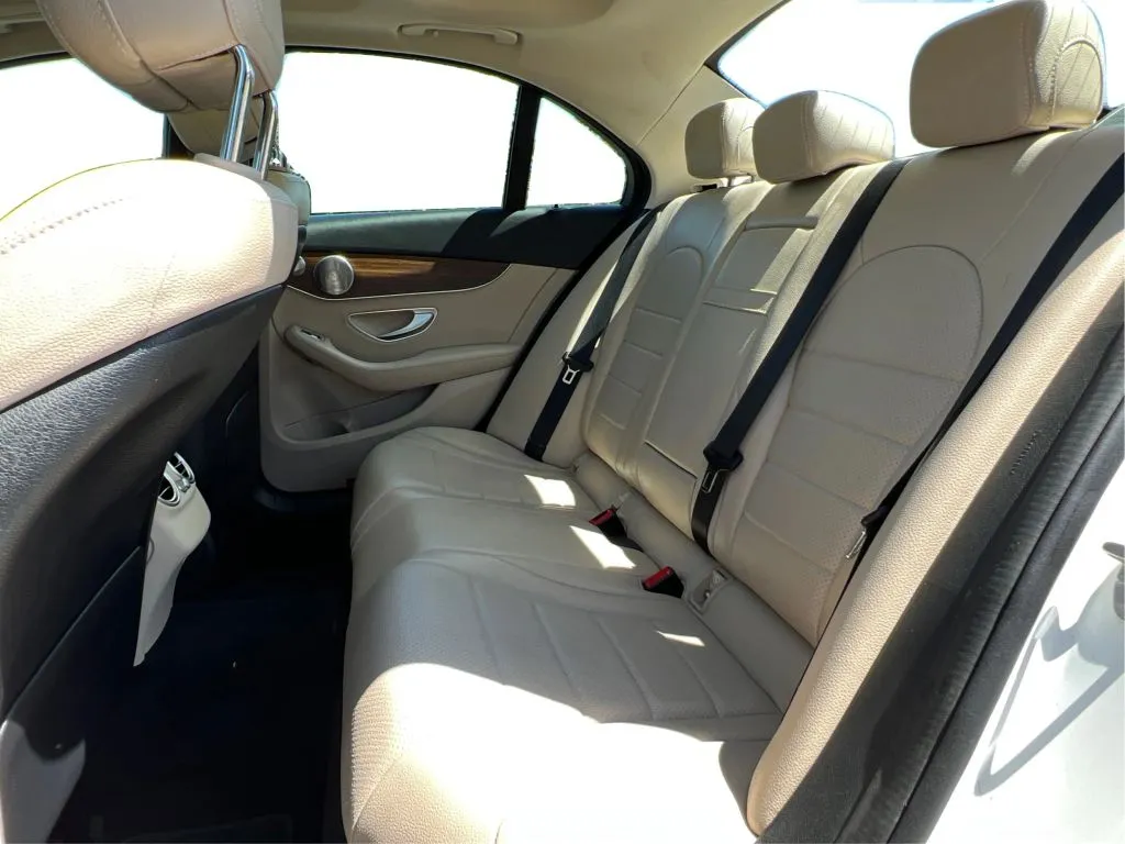 Mercedes-Benz C-Class photo 17
