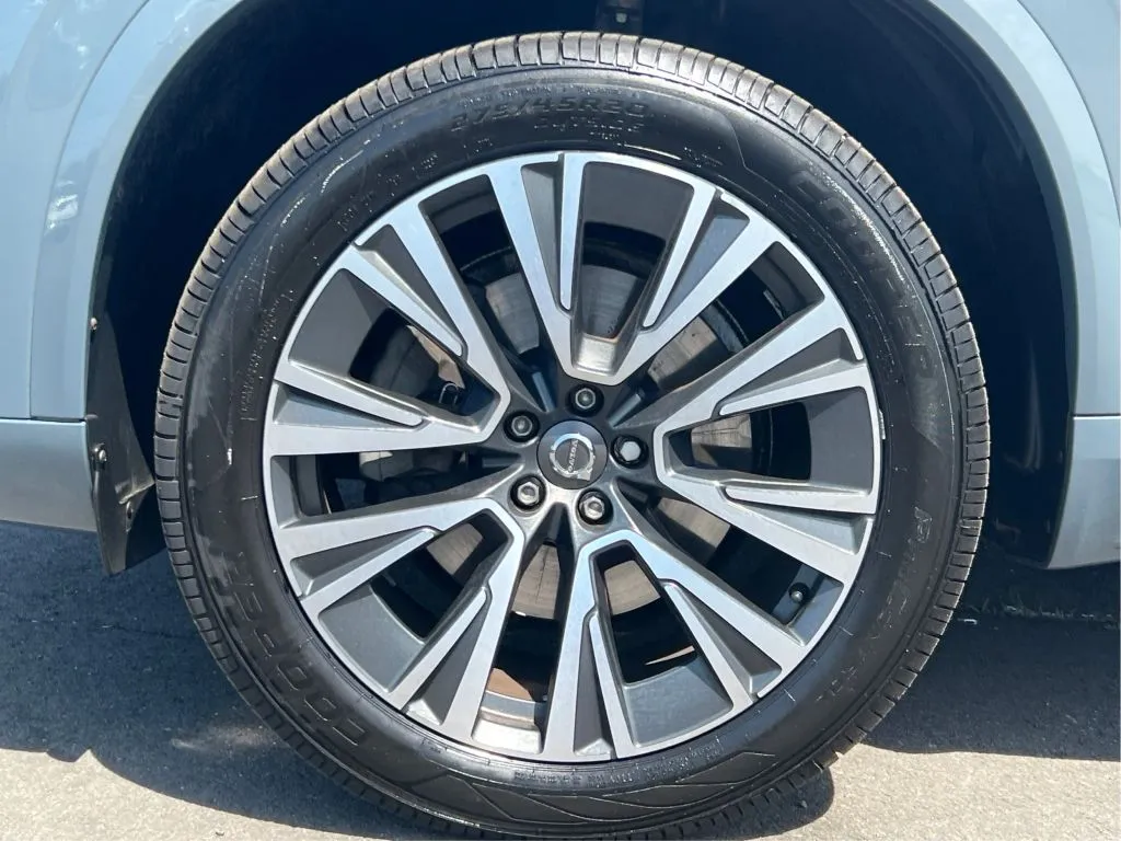 Volvo XC90 photo 31
