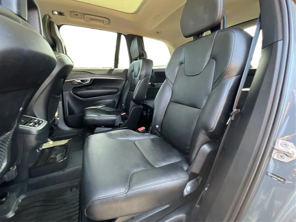 Volvo XC90 photo 17