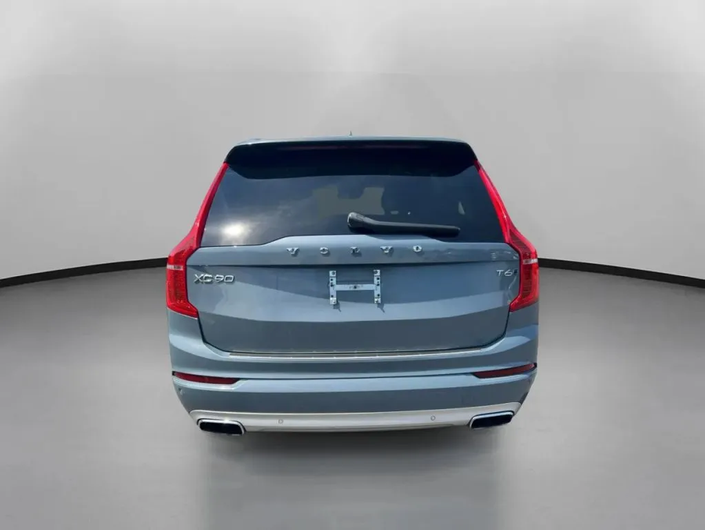Volvo XC90 photo 11