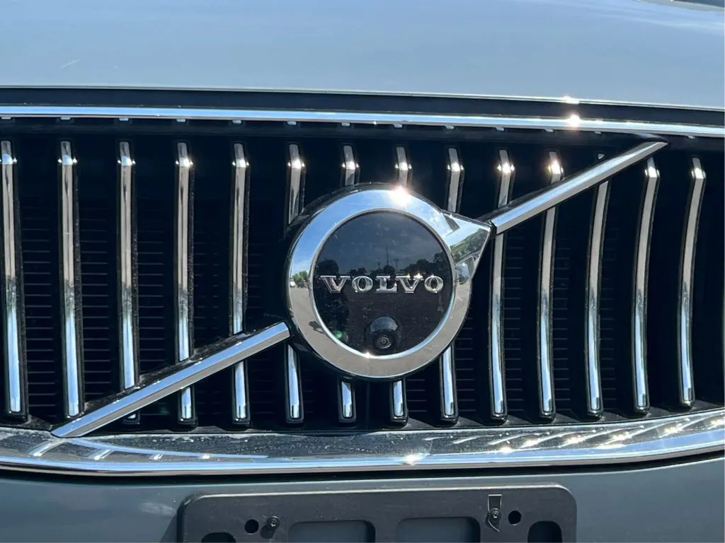 Volvo XC90 photo 36