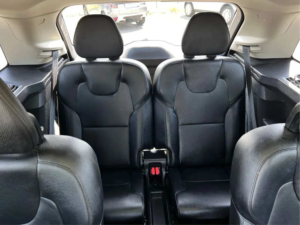 Volvo XC90 photo 48
