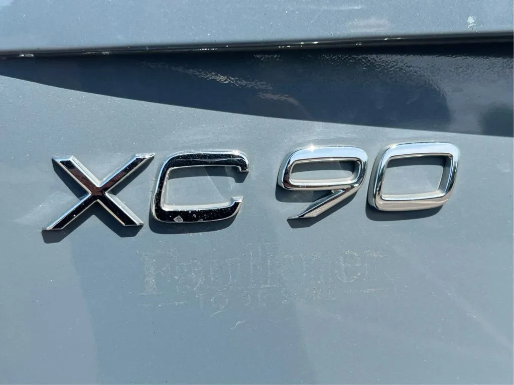 Volvo XC90 photo 30