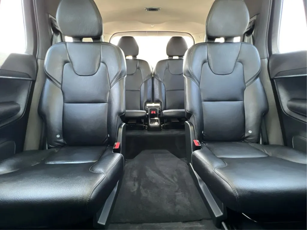 Volvo XC90 photo 19