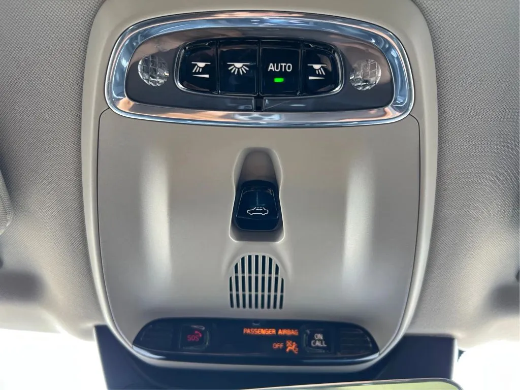 Volvo XC90 photo 42