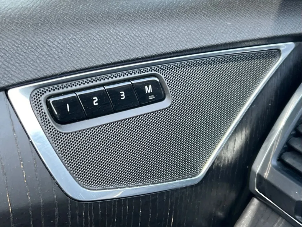 Volvo XC90 photo 43