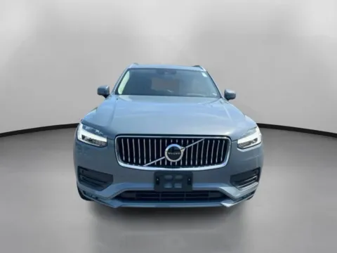 Another view of 2020 Volvo XC90 T6 Momentum Sport Utility 4D for sale in Manchester, CT at Drivemax