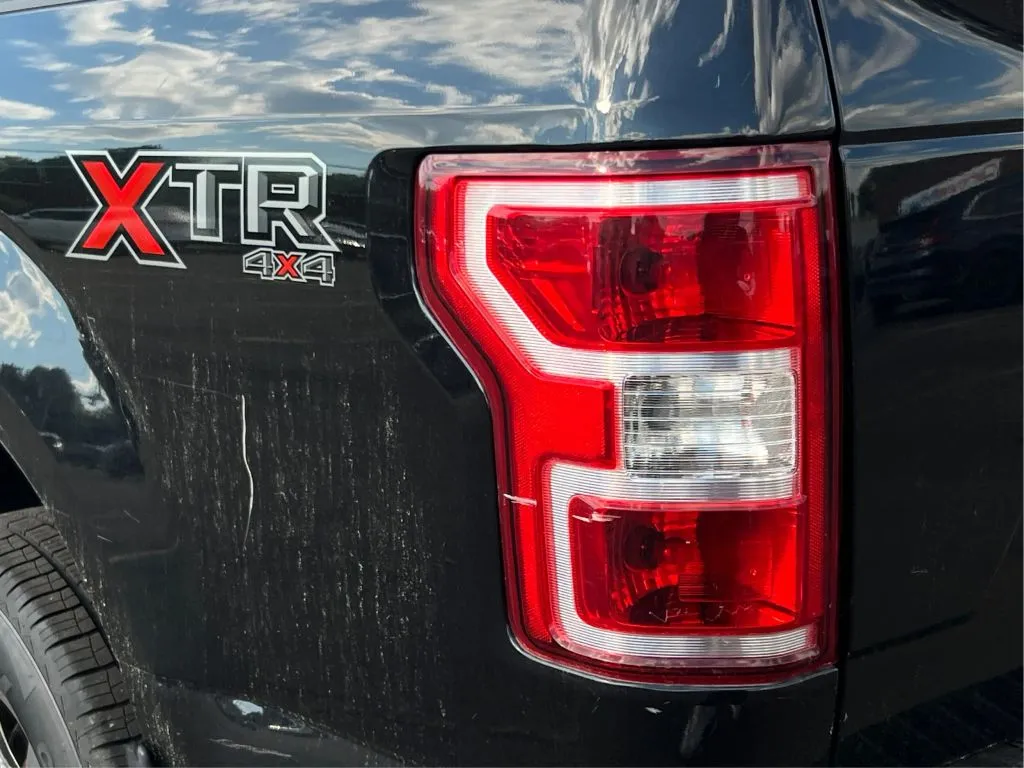 Ford F-150 photo 32