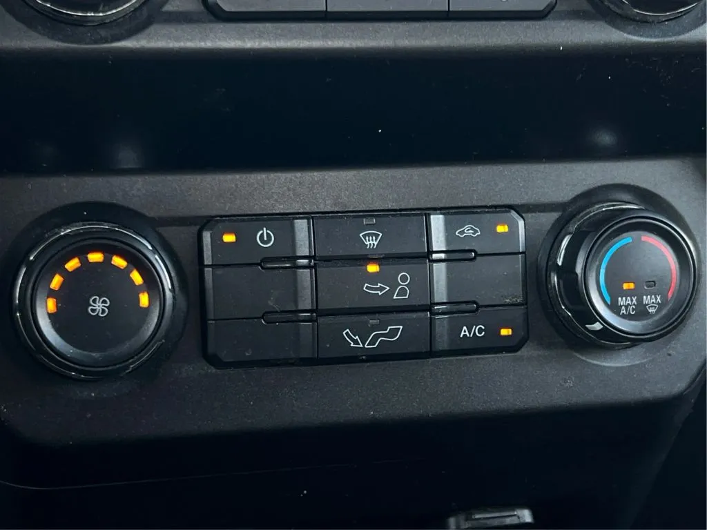 Ford F-150 photo 37
