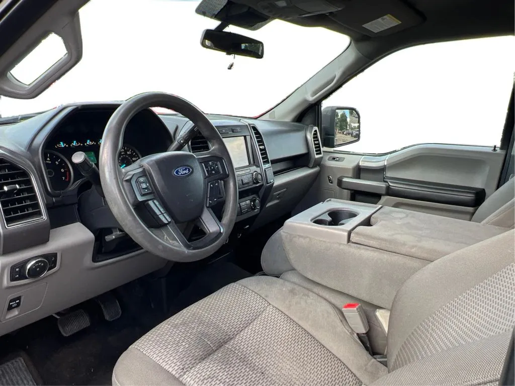 Ford F-150 photo 16