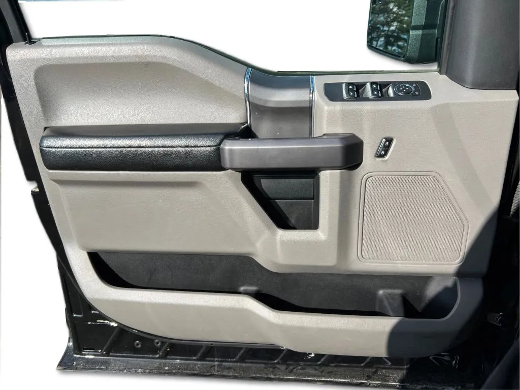 Ford F-150 photo 25
