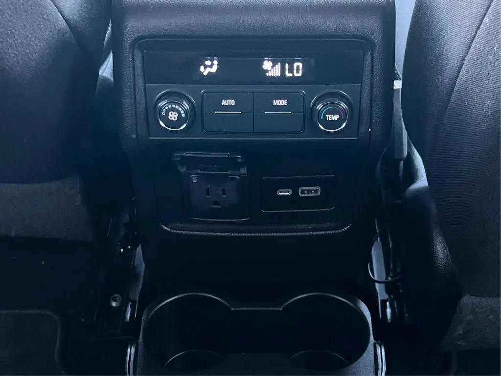 GMC Acadia photo 27