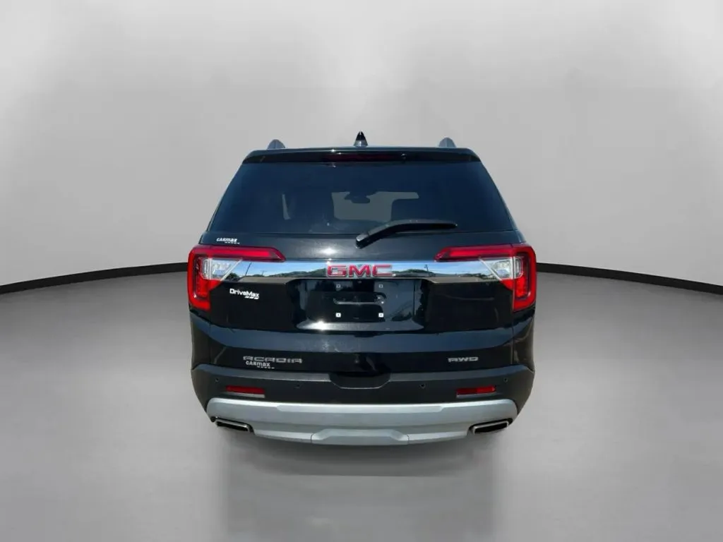 GMC Acadia photo 11