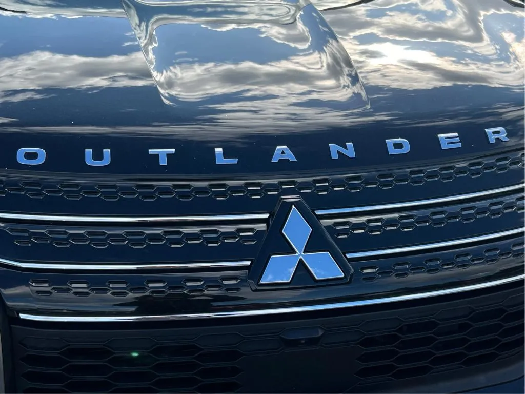 2023 Mitsubishi Outlander SEL - Photo 35