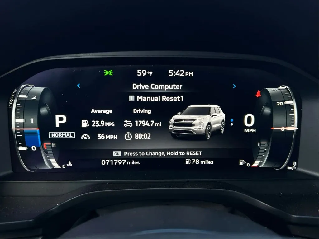 2023 Mitsubishi Outlander SEL - Photo 22