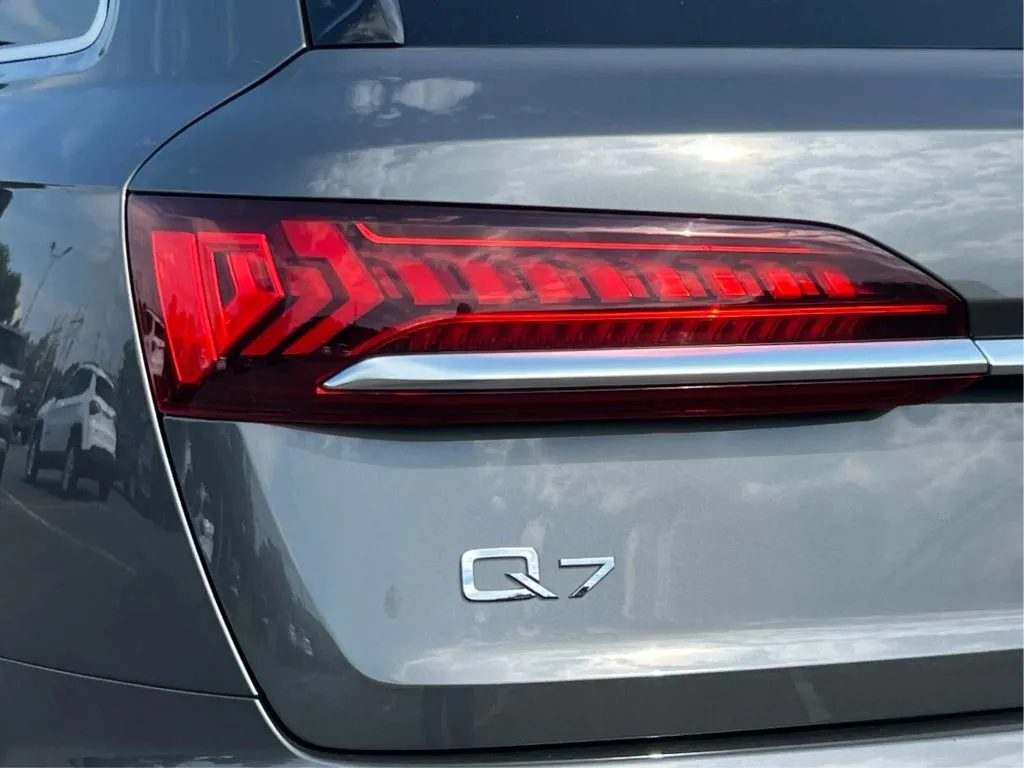 Audi Q7 photo 34