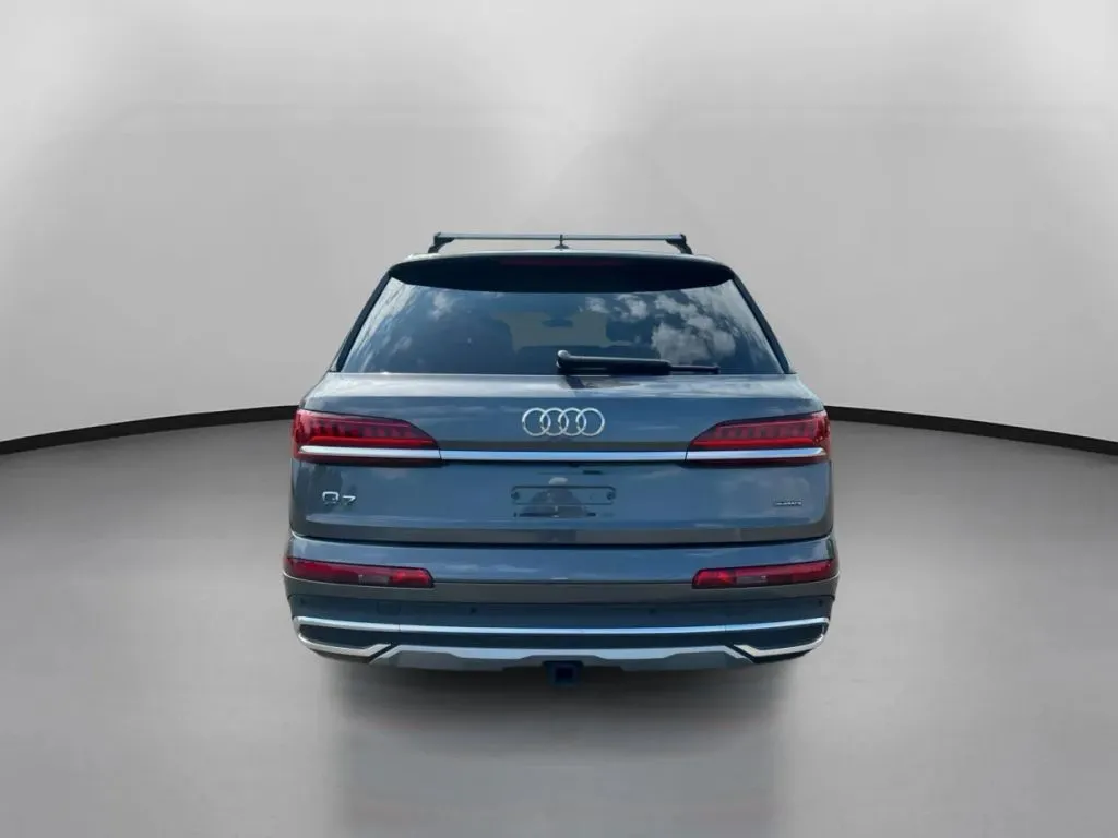 Audi Q7 photo 11
