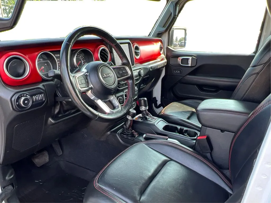 Jeep Wrangler photo 16