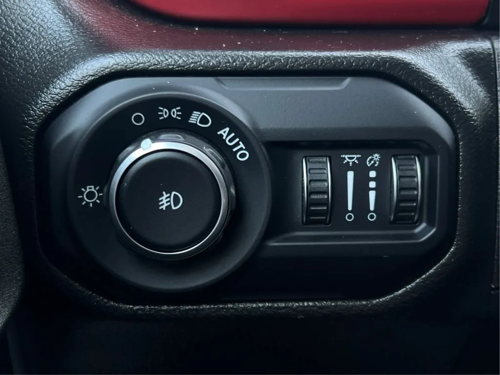 Jeep Wrangler photo 24