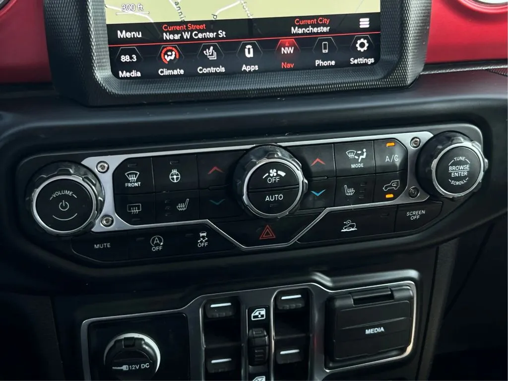 Jeep Wrangler photo 38